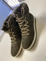 Dr Scholls Women’s 8 Gear Up Olive Green Suede Waterproof Hiker Boot