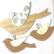 Set of 3 birds wall hanging, brand NEW, Msrp $40 wall art decor green & yellow
