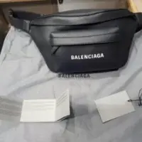 在飛比找Yahoo!奇摩拍賣優惠-Balenciaga Everyday Logo Belt 