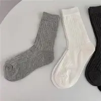 在飛比找ETMall東森購物網優惠-襪子女ins黑白薄棉復古時尚襪子