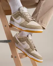 [Nike] Nike Men's Dunk Low Retro Se Shoes in Pale Ivory/White/Lt Orewood Brn Size 07 07 Pale Ivory/White/Lt Orewood Brn