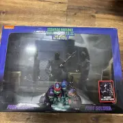 NECA Teenage Mutant Ninja Turtles 2 The Secret of the Ooze Box And Diorama Pic