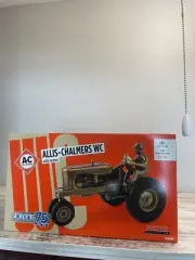 1:16 Allis Chalmers WC Tractor w/ Farmer ERTL 75th Anniversary Bronze W/display