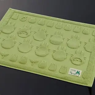【小禮堂】宮崎駿 龍貓 毛巾布腳踏墊 - 綠滿版浮雕款(平輸品)