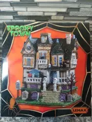 Lemax Spooky Town, NEW 2019 The Haunted Knoll Porcelain Lighted House New In Box