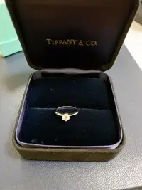 在飛比找Yahoo!奇摩拍賣優惠-Tiffany 0.31ct  D/Vvs2鑽戒