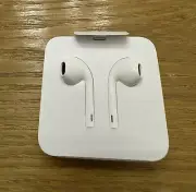 Authentic Apple Wired iPhone iPad IPod Ear Buds | White(NEW ORIGINAL BOX)