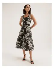[REVIEW] Jungle Night Dress in Black