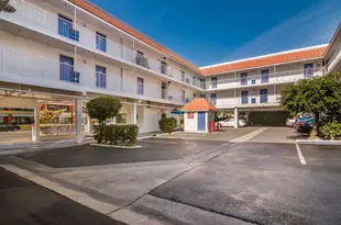 加利福尼亞蒙特雷公園 6 號汽車旅館Motel 6 Monterey Park