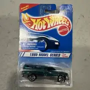 1995 Hot Wheels #348 1995 Model Series 7/12 DODGE RAM 1500 Green w/Chrome 5DotSp