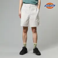 在飛比找momo購物網優惠-【Dickies】男款白格紋抗皺耐磨品牌Logo織標短褲｜D