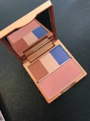 Shu Uemura Summer palette Eyeshadow & Blush new in box