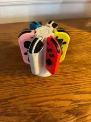 Joy-Con Tabletop Stand – Organize & Store Up to 6 Controllers