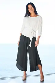 The Flowy Curve Hem Pant--BKBD-197