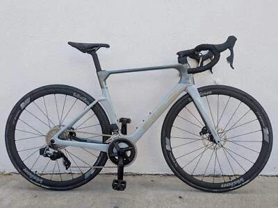NEW 56cm Fuji Kasane 2.1 Carbon Road Bike, Sram Rival AXS Wireless 2x12