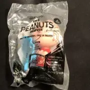 McDonald’s Happy Meal Pull Toy~Linus With Blanket from " Peanuts Movie" SEALED