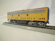 11206 Bachmann Union Pacific F7B Loco HO Scale a