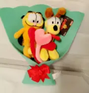 RARE NWT GARFIELD & ODIE PLUSH STUFFED ANIMALS & FELT BOUQUET RUZ EASTER GIFT!