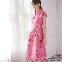 在飛比找momo購物網優惠-【NADIA LIN 林臣英】荷葉領蓋袖優雅粉嫩洋裝