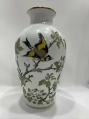 Franklin Mint 1981 The Woodland Bird Vase GOLD Trim. NEW WITH TAG. Perfect Condi