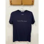 CALVIN KLEIN JEANS基本款藍色LOGO T-SHIRT （男 二手衣）