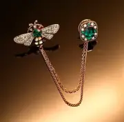 Gold Tone Chain Bee Insect Baroque Dual Brooch Pin Pearls Emerald Rhinestones