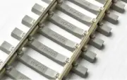 Peco HO Scale ~ Code 100 Flexible Flex Track ~ Concrete Ties ~ 1 Pc ~ SL-103-1