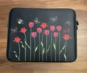 Nicola Quilter 15" laptop case Neoprene Tulips Fur lined