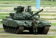 1/72 Post War Russian T-72B. Painted Resin. 3800 models on offer