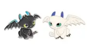 How to train your Dragon enamel pin - Cute Toothless & the Light Fury