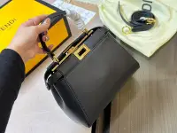 在飛比找Yahoo!奇摩拍賣優惠-P195配折疊盒size：23.18cmFendi（芬迪）新