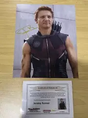 Jeremy Renner Signed Hawkeye Avengers 8x10 Photo With COA