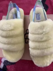 NIB Ugg Fluff Yeah Slides Yellow Big Girl Sz 6 Women’s Sz 8 **SEE ALL MY ITEMS**