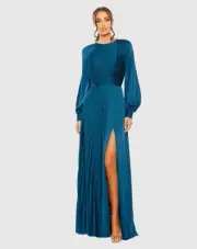 Mac Duggal NWT Pleated High Neck Raglan Long Sleeve Gown in Peacock Size 2