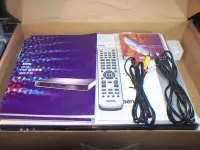 在飛比找Yahoo!奇摩拍賣優惠-BENQ DE-325 DVD錄放影機 附原廠遙控器