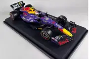 Bburago 1:18 F1 2023 RB19 Las Vegas Sergio Checo Perez #11 Model CAR NEW IN BOX