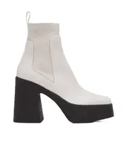 Logo short boots 39.5,39,40,41 White
