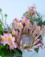Christmas Table Flowers - Australian Natives