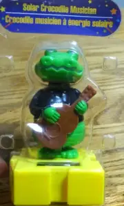 Solar Powered Crocodile Musician Bobble Head New in Package