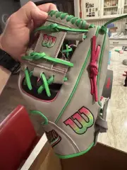 Wilson A2000 Baseball Glove 11.75 Rare Graffiti Wilson Design Exclusive