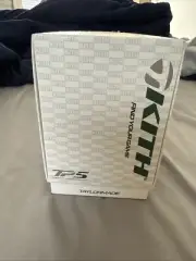 BRAND NEW Kith x Taylormade TP5 12-Pack Limited Edition Golf Balls