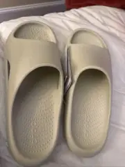 Crocs Mellow Slide Bone Beige Unisex Casual Slide Sandal 208392-2Y2 Womens sz 8