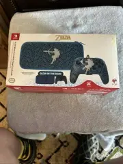 ZELDA GLOW WIRED CONTROLLER & TRAVEL CASE BUNDLE - NINTENDO SWITCH *NEW*