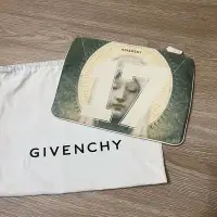 在飛比找Yahoo!奇摩拍賣優惠-瑞奇二手精品 Givenchy  手拿包 聖母 30cm 美