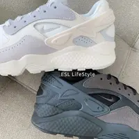 在飛比找蝦皮購物優惠-現貨 NIKE AIR HUARACHE RUNNER 黑武