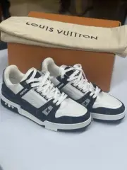 Louis Vuitton Trainer sneaker, 1A9JBG, size 9, black