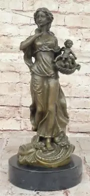 Bronze Mother and Child in Basket Statue – Elegant Figurative Sculpture for Home