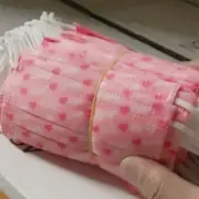 50 Pcs Kids 3 Layers Disposable Safety Face Mask for Girls-Pink Heart