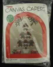 NOS Leisure Arts Canvas Capers 457 Christmas Teddy Bear Tree Mobile Yarn Craft