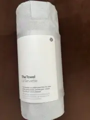 Lululemon The Towel NWT Hail
